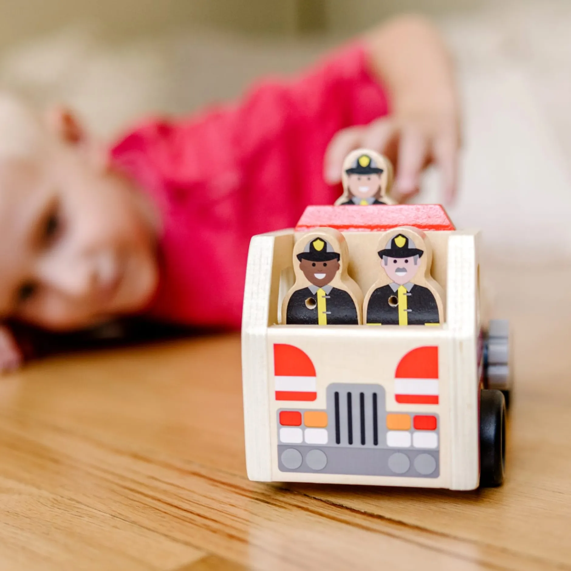 Vehicles & Trains>Melissa & Doug Classic Wooden Fire Truck Play Set