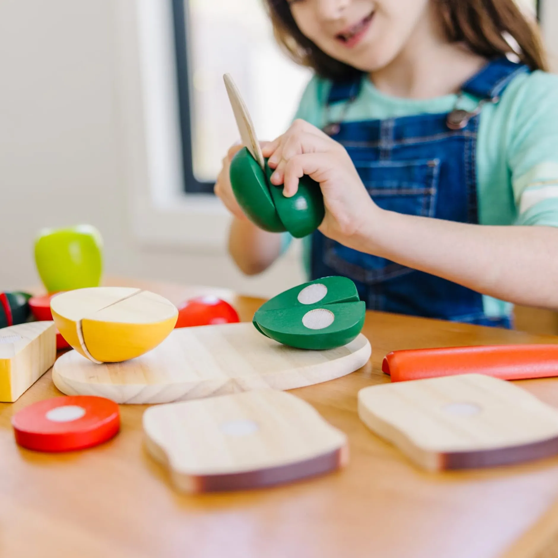Play Food & Play Sets>Melissa & Doug Cutting Food - Wooden Play Food