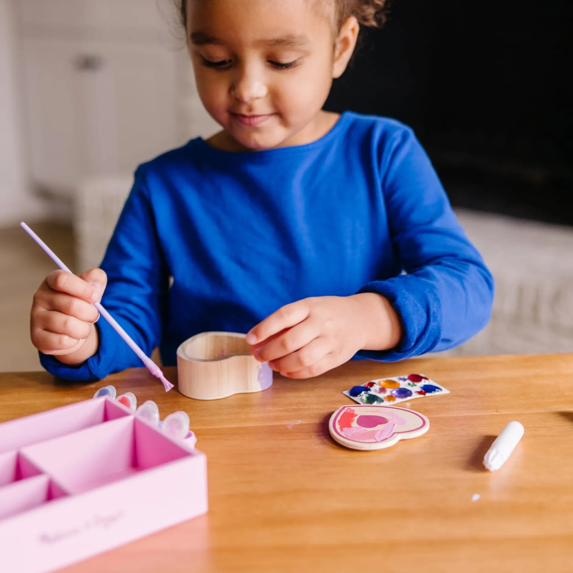 Craft & Stamp Kits>Melissa & Doug Decorate-Your-Own Wooden Heart Box