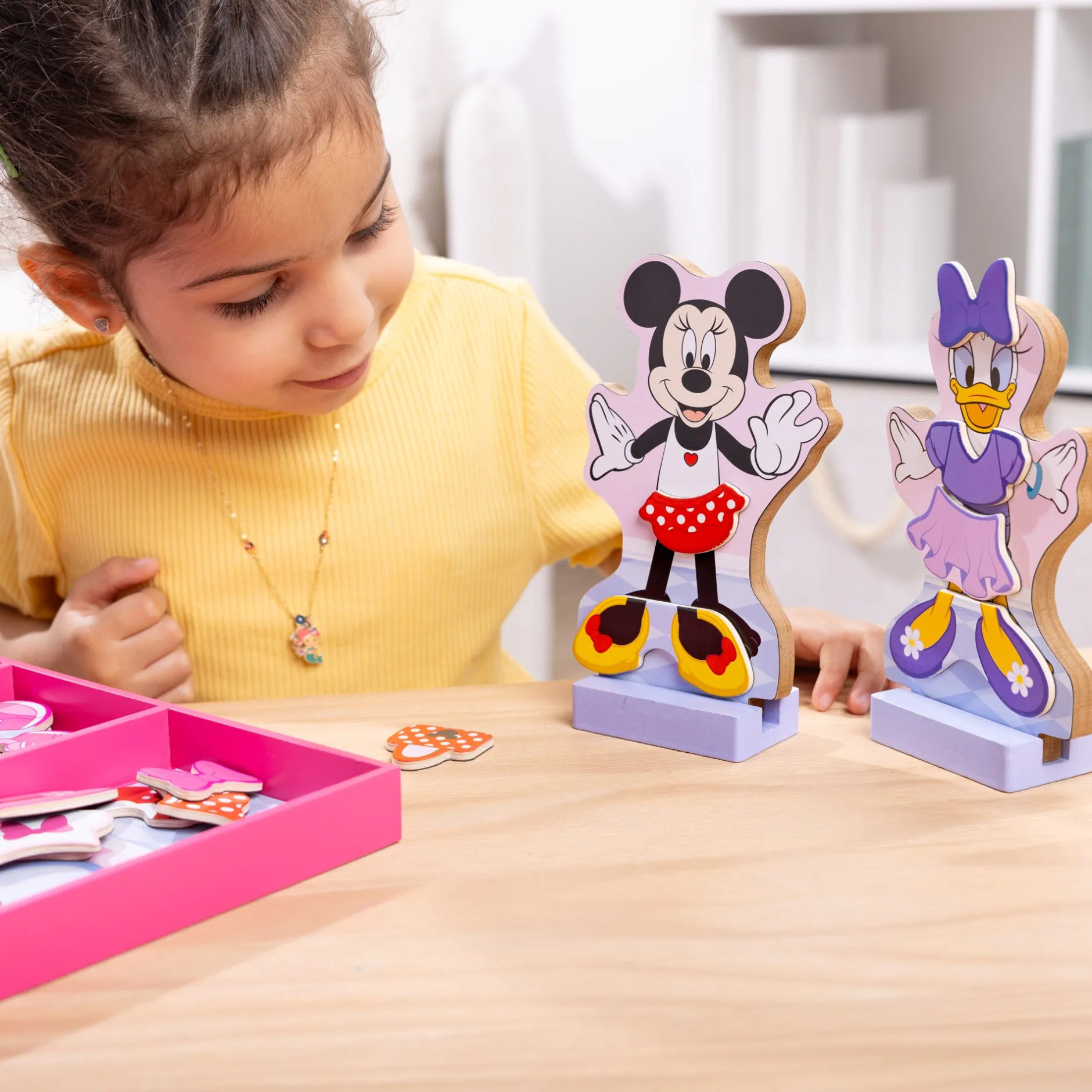 Dolls & Dollhouses|Play Food & Play Sets>Melissa & Doug Disney Minnie & Daisy Deluxe Wooden Magnetic Dress-Up