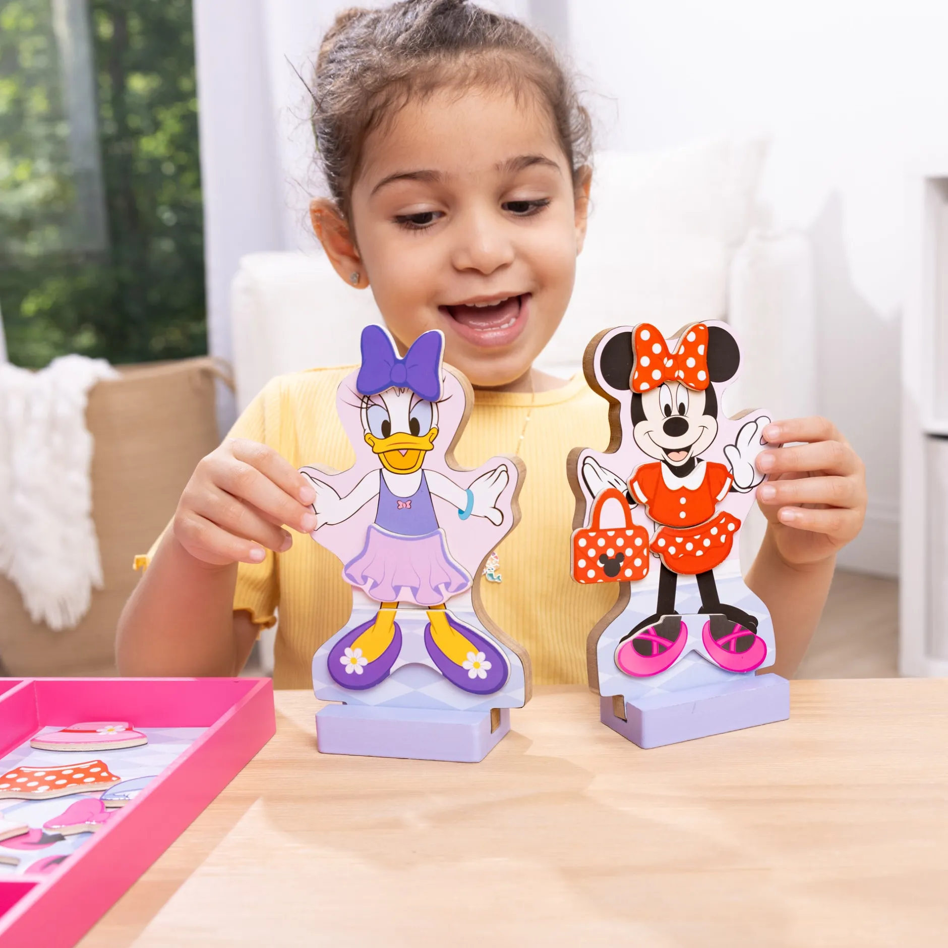 Dolls & Dollhouses|Play Food & Play Sets>Melissa & Doug Disney Minnie & Daisy Deluxe Wooden Magnetic Dress-Up