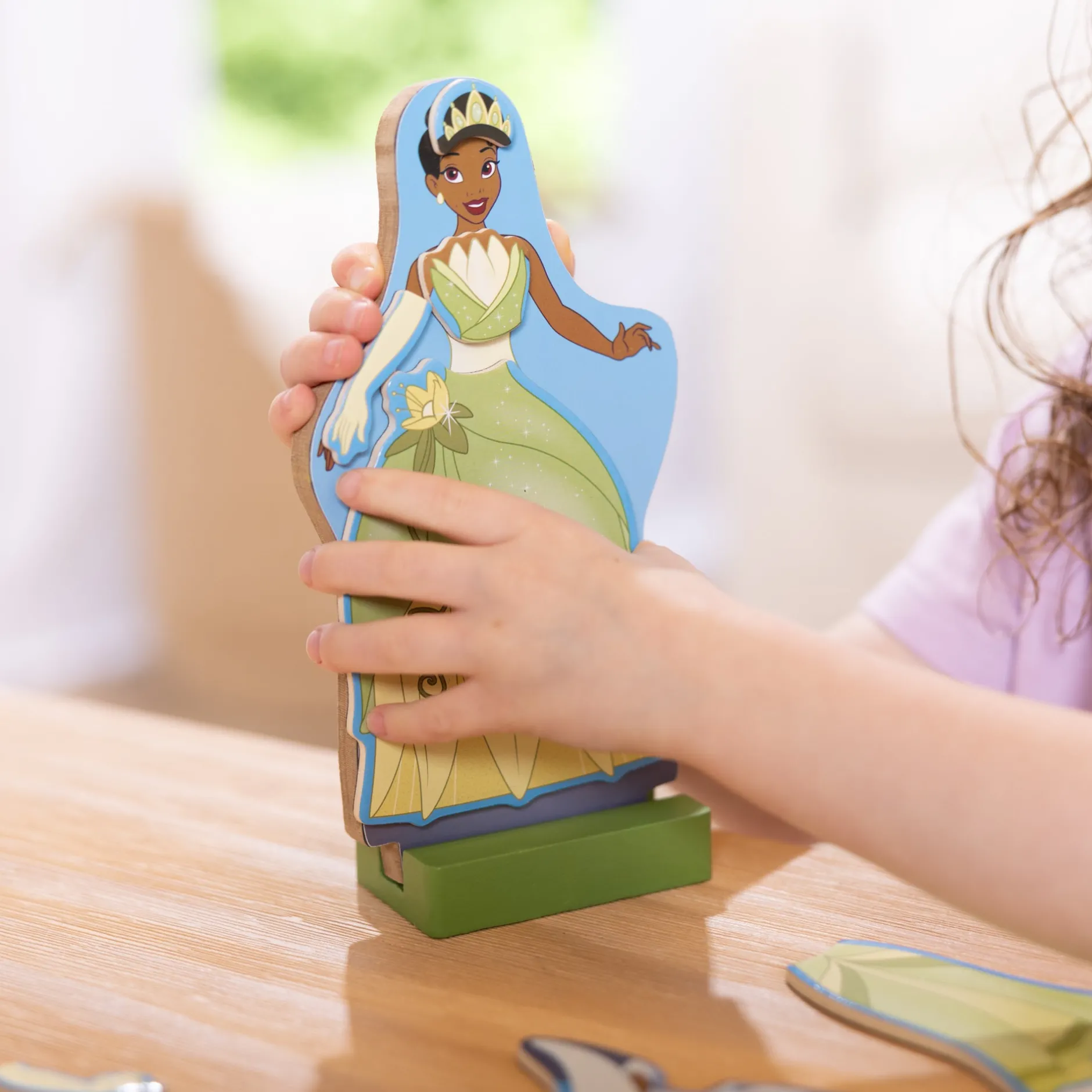 Dolls & Dollhouses|Play Food & Play Sets>Melissa & Doug Disney Princess Tiana Wooden Magnetic Dress-Up Play Set