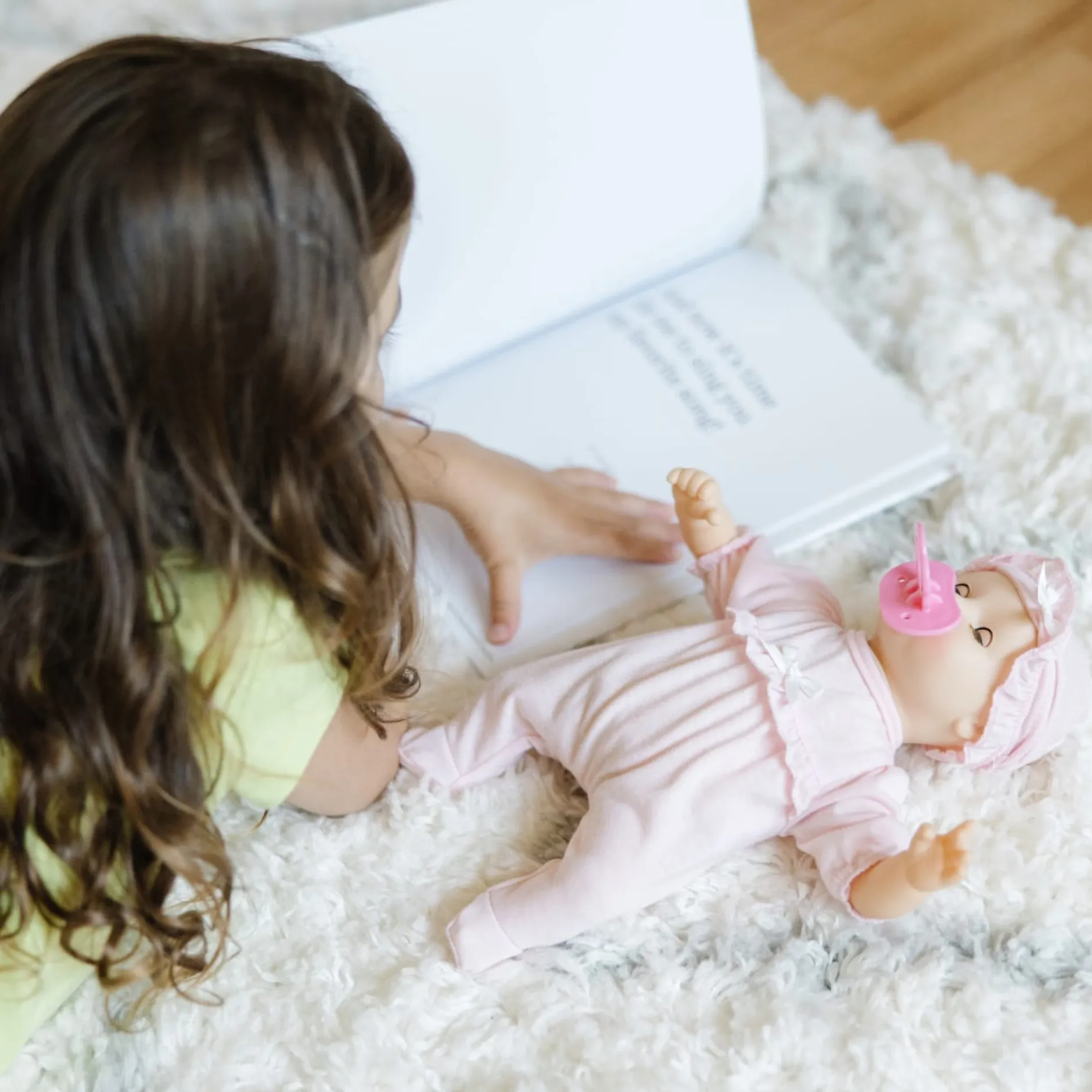 Dolls & Dollhouses>Melissa & Doug Mine to Love - Jenna 12" Baby Doll