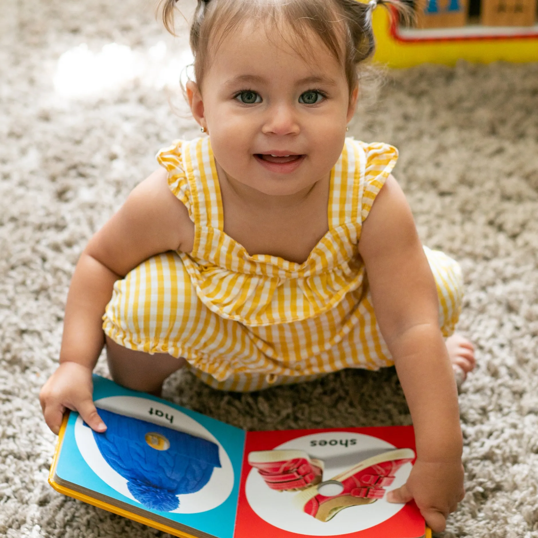 Books>Melissa & Doug Poke-a-Dot: First Colors Board Book