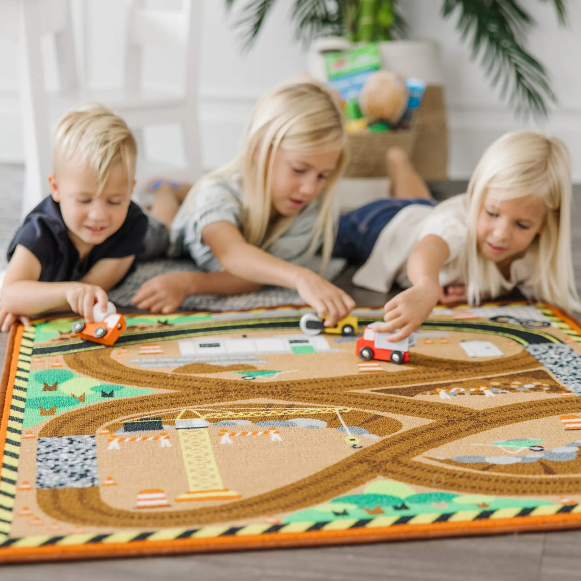 Vehicles & Trains>Melissa & Doug Round the Construction Zone Work Site Rug & Vehicle Set