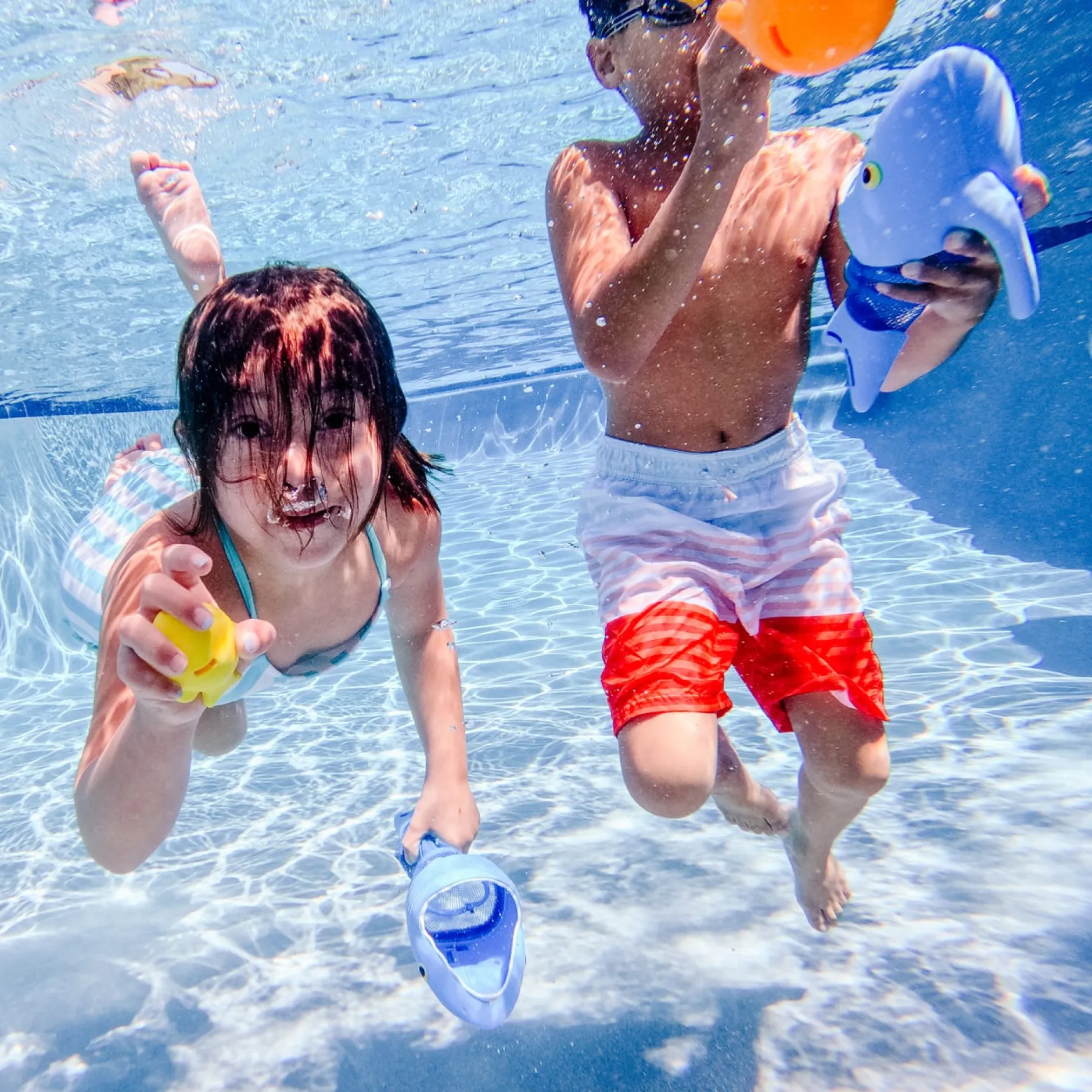 Outdoor Toys>Melissa & Doug Spark Shark Fish Hunt Pool Toy