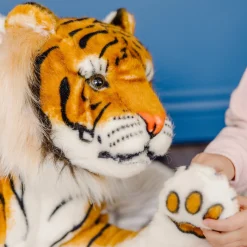 Plush><noscript><img width=