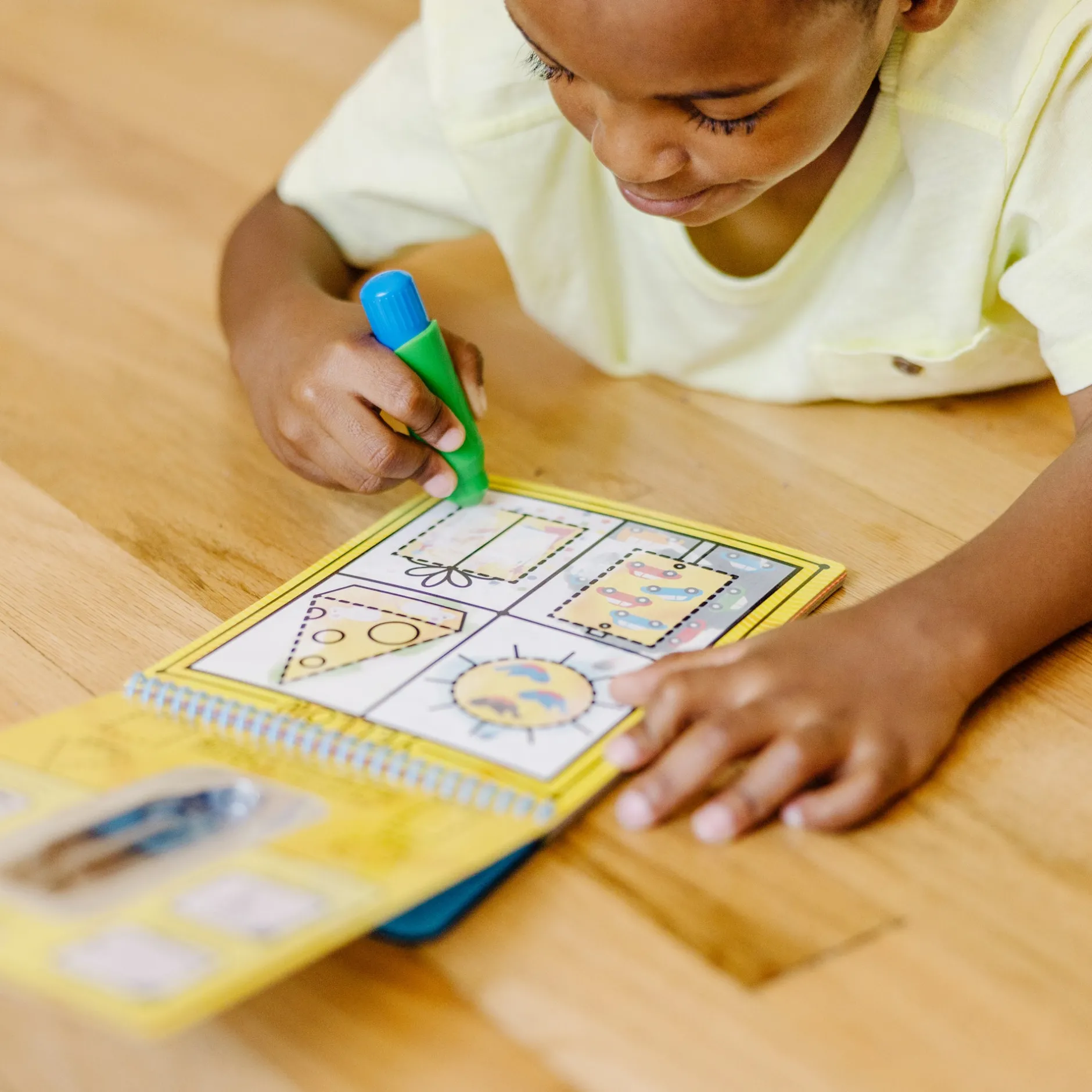 Activity Books|Colors & Shapes>Melissa & Doug Water Wow! Water-Reveal Pad - Colors, Shapes