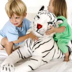 Plush><noscript><img width=