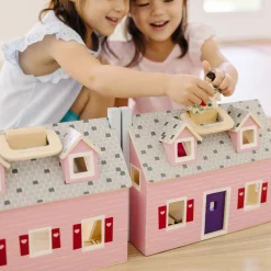 Dolls & Dollhouses>Melissa & Doug Wooden Fold & Go Dollhouse