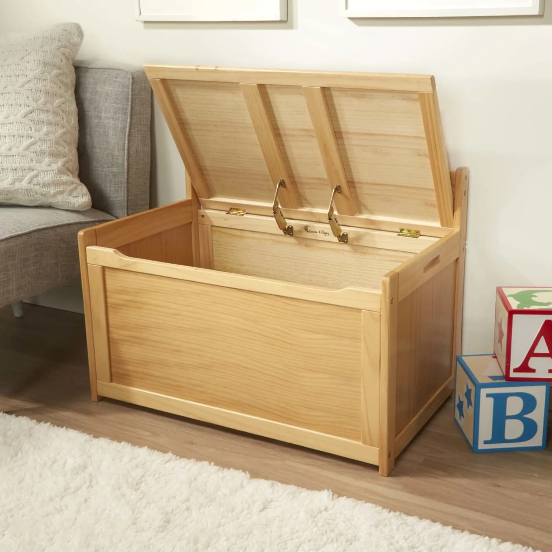 Furniture>Melissa & Doug Wooden Toy Chest (Honey)